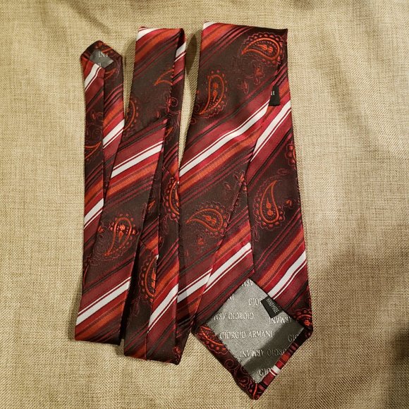 Giorgio Armani Necktie 60" x 3.75" - Picture 4 of 5